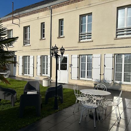 Le Clos Saint Martin Лаон Екстериор снимка