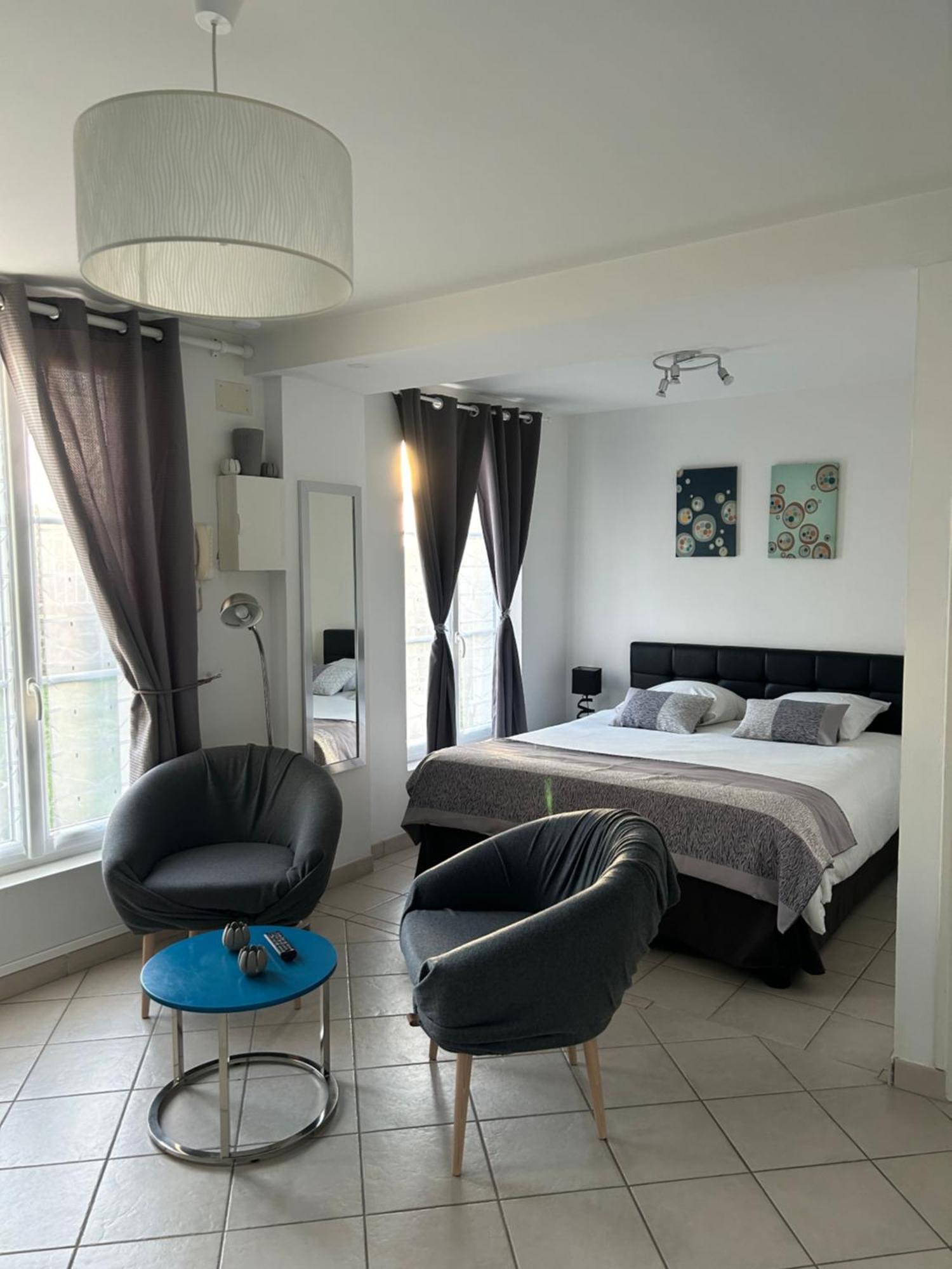 Le Clos Saint Martin Лаон Екстериор снимка